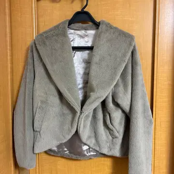 베이지 숏 기장 에코 퍼 자켓 S 사이즈