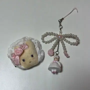 산리오 화이트 프릴 헤어 클립 스트랩 마론 크림