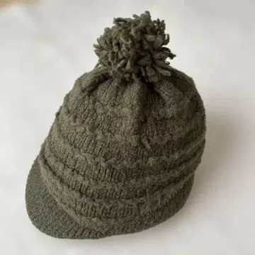 MAMMUT 폼폼 포함 니트 모자 올리브 그린