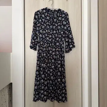 레스 빠세 플라워 푸딩 원피스 칠부 소매 네이비