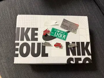 NIKE 서울 한정판 슈레이스 참