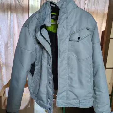 HEAT ASSIST 화이트 자켓 L 사이즈