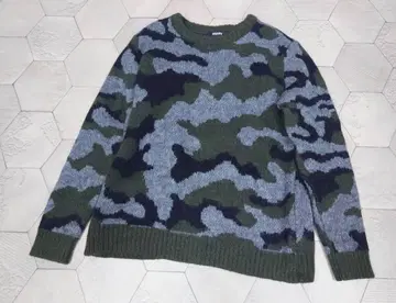 이탈리아제 카모플라쥬 패턴 니트 스웨터