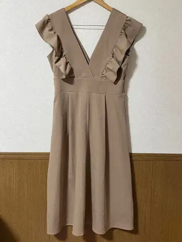 [ 한 번 착용, 새상품급 ] 프릴 원피스 L No.90