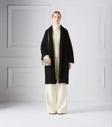 J&M DAVIDSON 밀라노 리브 니트 코트 블랙 백 개더