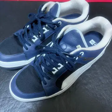 PUMA 네이비 화이트 스니커즈 뉴에라 콜라보