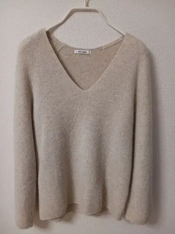 Whim Gazette 베이지 캐시미어 V넥 스웨터