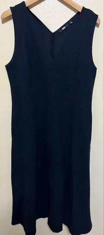 유니클로 UNIQLO 브러쉬드 저지 원피스 블랙 컬러 M 사이즈