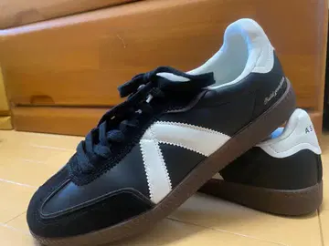 ASFVLT 레트로 스타일 스니커즈 블랙/화이트 28.5cm