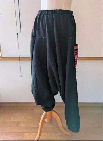 온리원 남녀 공용 몽족 원단 포켓 속기모 사루엘 팬츠 b