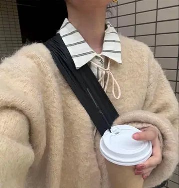 lawgy 라우지 fluffy knit cardigan 니트 가디건
