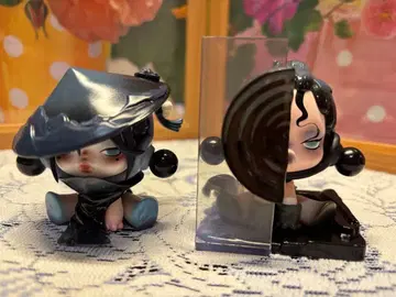 POP MART 피규어 2개 세트 (새상품급)