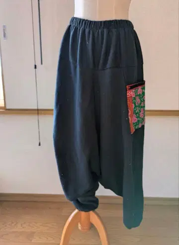 온리원 남녀 공용 몽족 원단 포켓 속기모 사루엘 팬츠 c