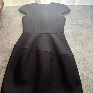 YOKO CHAN 블랙 슬리브리스 원피스