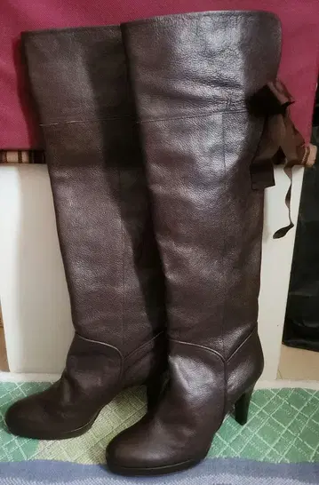 [새상품급] 신시아 애로우 니하이 부츠