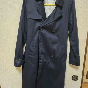 네이비 트렌치코트 스트라이프 안감