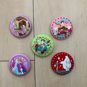 디즈니 자수 캔 배지 5개 세트