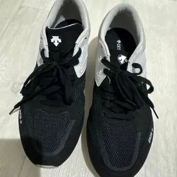 DESCENTE 러닝화 블랙/그레이