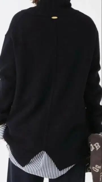 두지엠 클라세 JADE 터틀넥