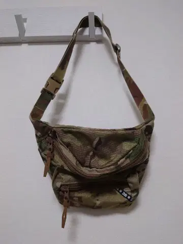 VOLK TACTICAL GEAR 패니 파우치 멀티캠