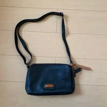 Dakota 블랙 숄더백