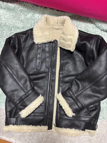 언그리드 무스탕 가죽 자켓