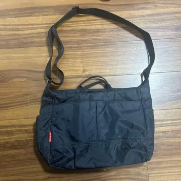 맨해튼패시지 네이비 숄더백