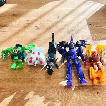 유니트로본 5체 세트