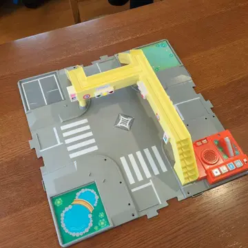 미니카용 교통 신호기 부착 교차로