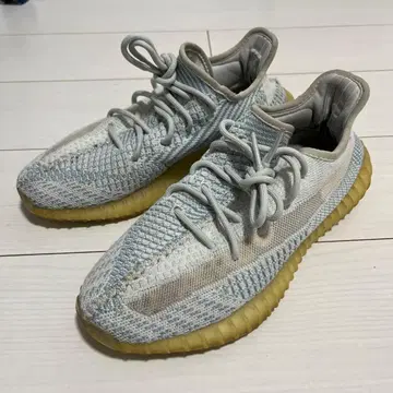 YEEZY boost 350 V2 cloudwhite