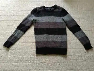 Sandro Ferrone 그레이 계열 스트라이프 니트 기무라 타쿠야