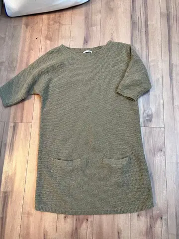 끌로에 올리브 그린 반팔 니트 S 튜닉