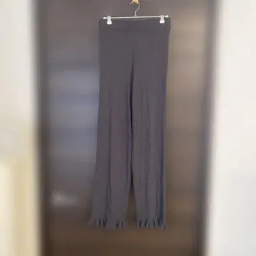 새상품급 스튜디오 클립 리브 니트 팬츠