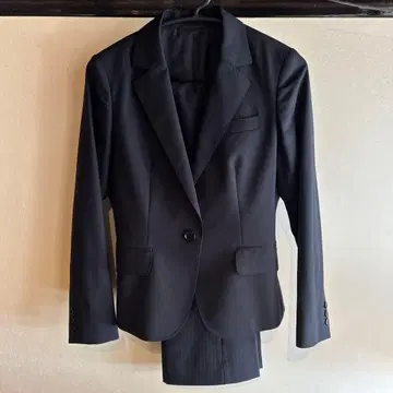 [새상품급] 더 슈트 컴퍼니 헤링본 무늬 울 수트