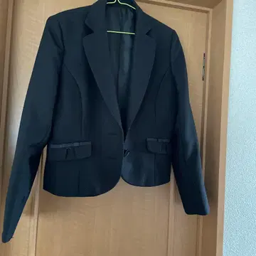 블랙 리본 포함 정장 세트