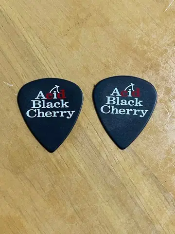 Acid Black Cherry 피크 2장 세트 (블랙 벨로 ver)