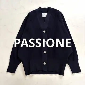새상품급 PASSIONE 파시오네 돌먼 니트 가디건 네이비 무지