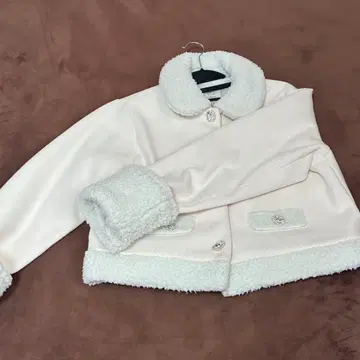 앙크루즈 숏코트