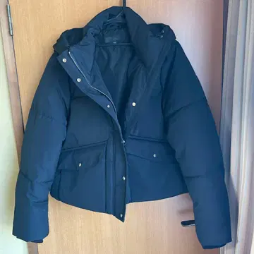 ZARA 블랙 다운 자켓 L 사이즈