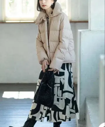 새상품 택 포함 OPAQUE.CLIP 뮬러 다운 자켓