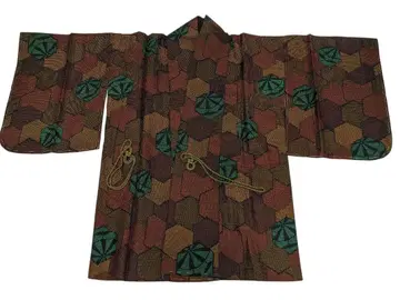 육각형과 잎사귀 무늬 기모노 교육용 실이 달린 미사용품