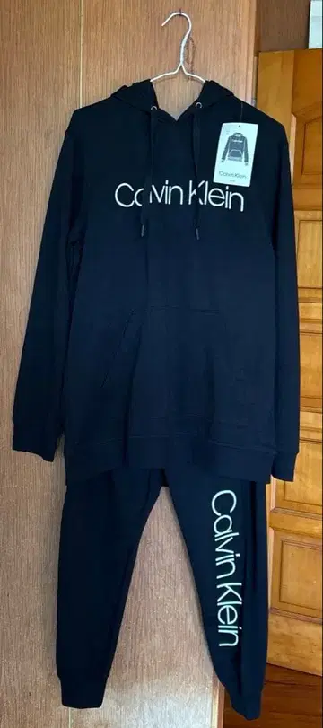 캘빈클라인 블랙 셋업 M 사이즈