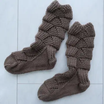 손뜨개질 양말 곰 발자국 양말