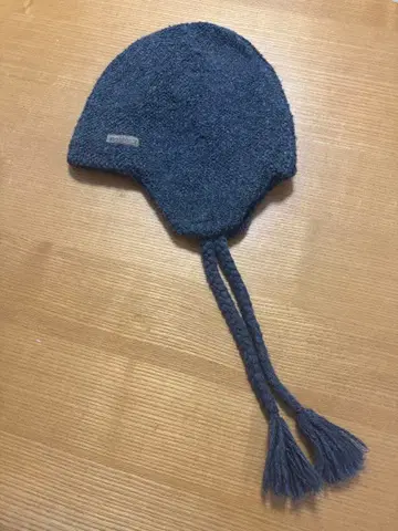 몽벨 귀도리 니트 모자 다크 그레이