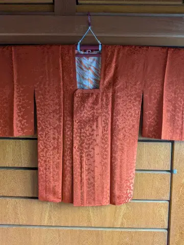 나비 패턴 오렌지 계열 도행