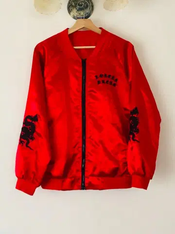 KOREA 용 자수 스카잔 빨간색 L 새상품급