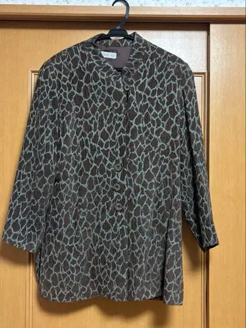 CLEO PATORA 지라프 패턴 스탠드 카라 하프 기장 자켓 레트로