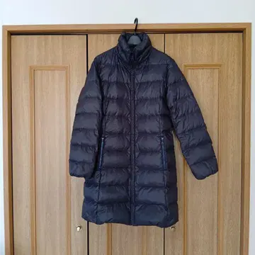 로트레아몽 다운 코트 네이비 후드 부착