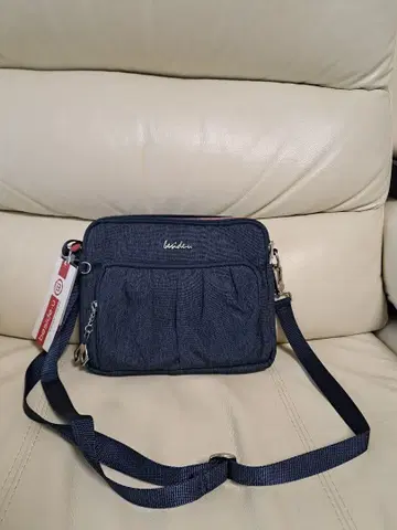 비사이유 ( beside u ) 숄더백 새상품