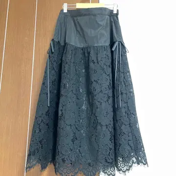 슈퍼 뷰티 블랙 플레어 스커트 40